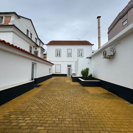 Studio In Estoril Near Beach Walk In 3 Min Exterior foto
