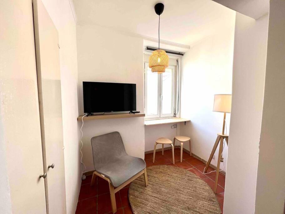Studio In Estoril Near Beach Walk In 3 Min Exterior foto